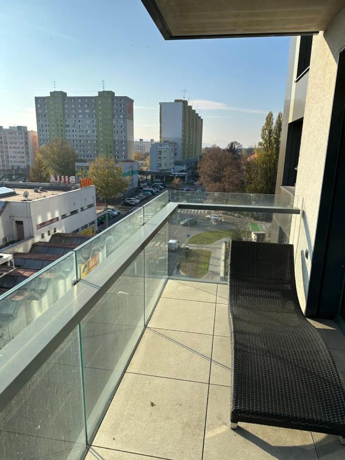 Ein Park Apartment With Free Parking Bratislava Extérieur photo
