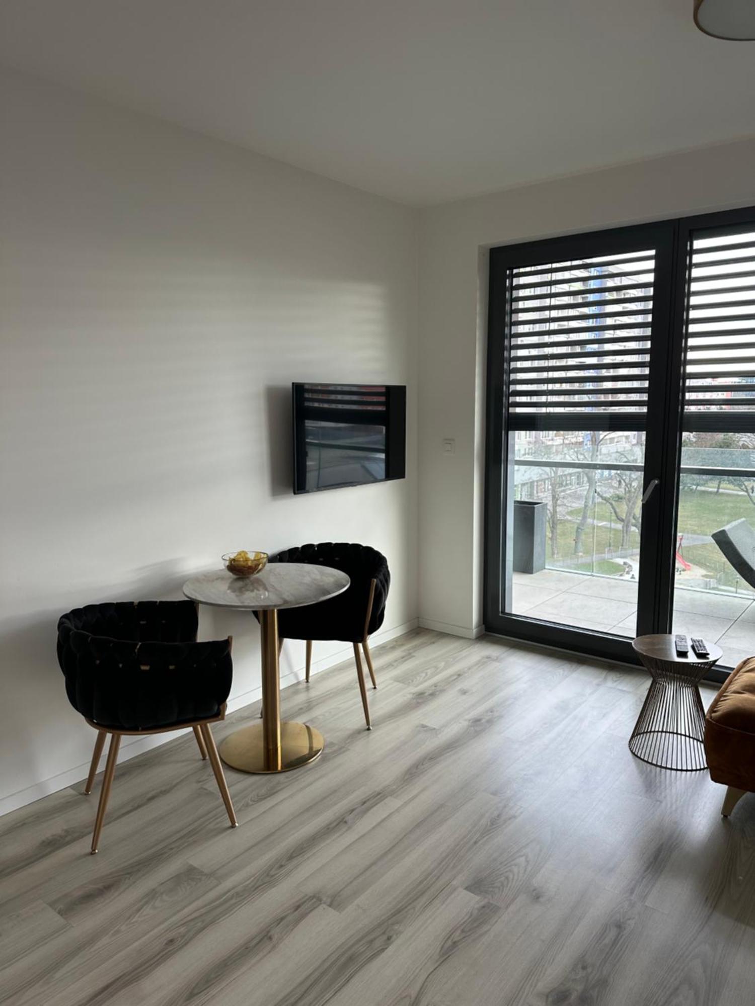 Ein Park Apartment With Free Parking Bratislava Extérieur photo